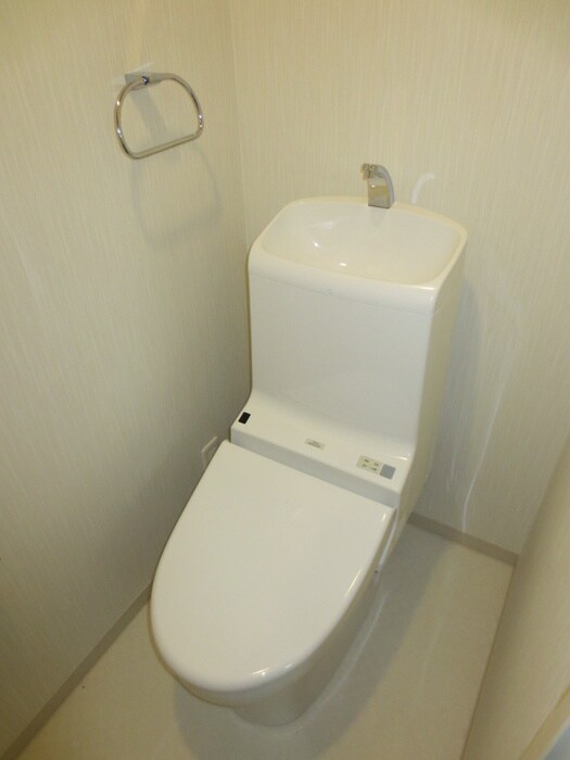 クローバー・ビュー上本町の物件内観写真