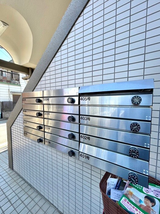 サニーコート新在家の物件外観写真