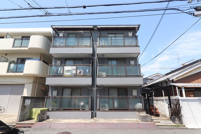 ハマユウハイツの物件外観写真