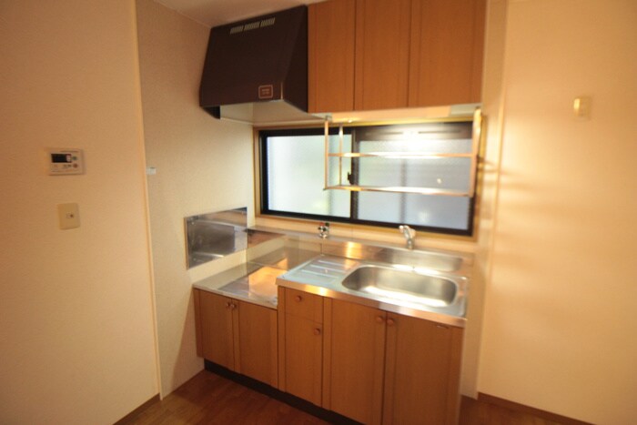 逆瀬台ハイツの物件内観写真