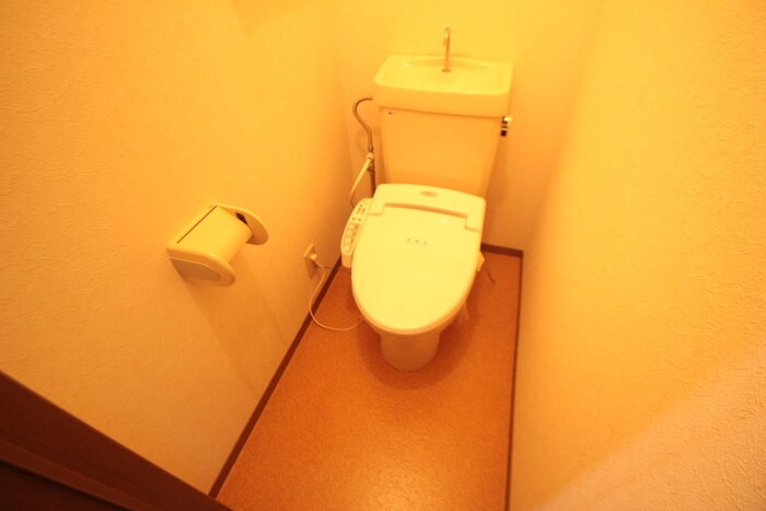 逆瀬台ハイツの物件内観写真