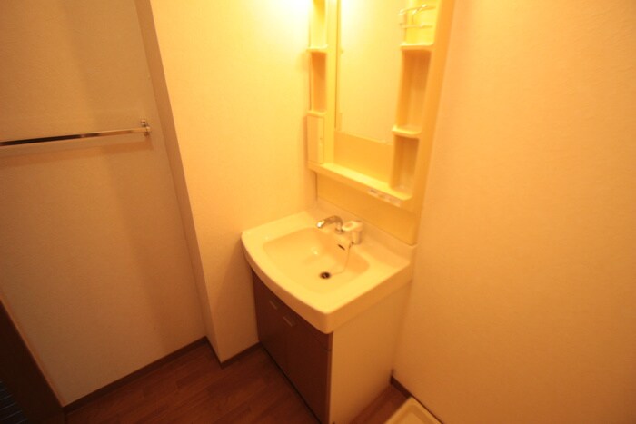 逆瀬台ハイツの物件内観写真