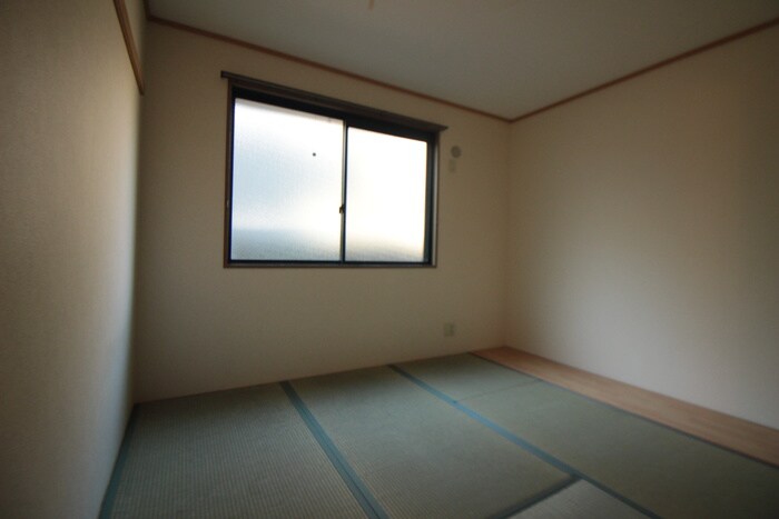 逆瀬台ハイツの物件内観写真