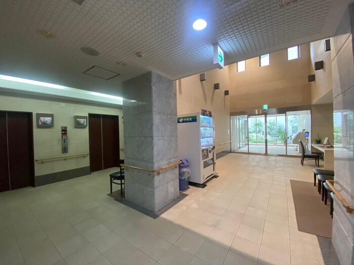 ﾏｽﾀｰｽﾞﾏﾝｼｮﾝひまわりの物件外観写真