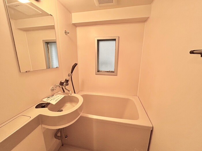 ﾗｲｵﾝｽﾞﾏﾝｼｮﾝ京都三条（２０３）の物件内観写真