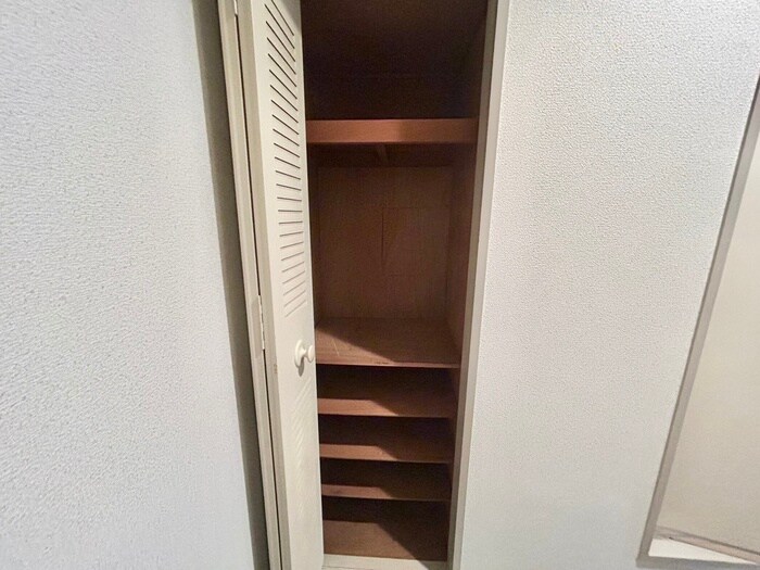 ﾗｲｵﾝｽﾞﾏﾝｼｮﾝ京都三条（２０３）の物件内観写真