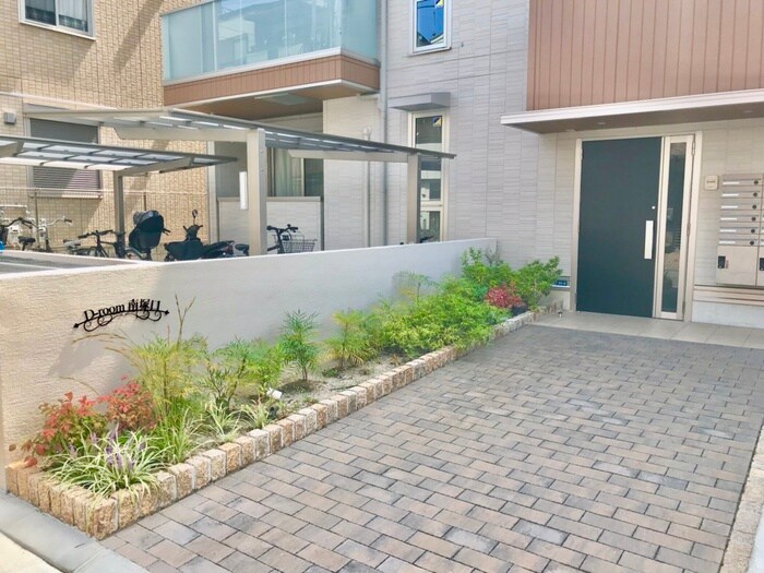 Ｄ-ｒｏｏｍ南塚口の物件外観写真