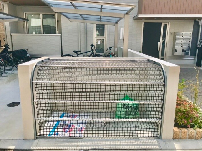 Ｄ-ｒｏｏｍ南塚口の物件外観写真