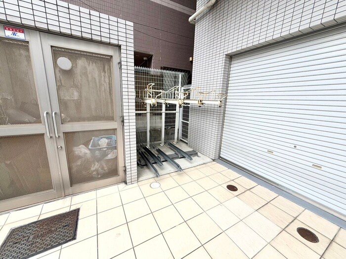 パークフラッツ野田阪神駅前の物件外観写真