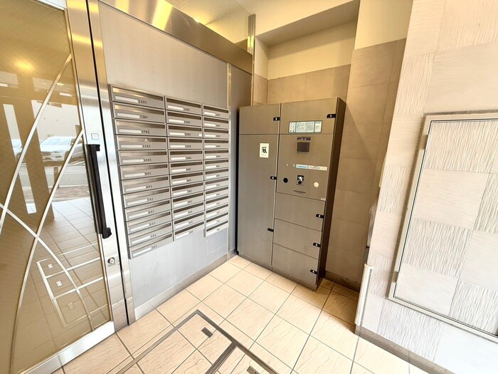 パークフラッツ野田阪神駅前の物件外観写真