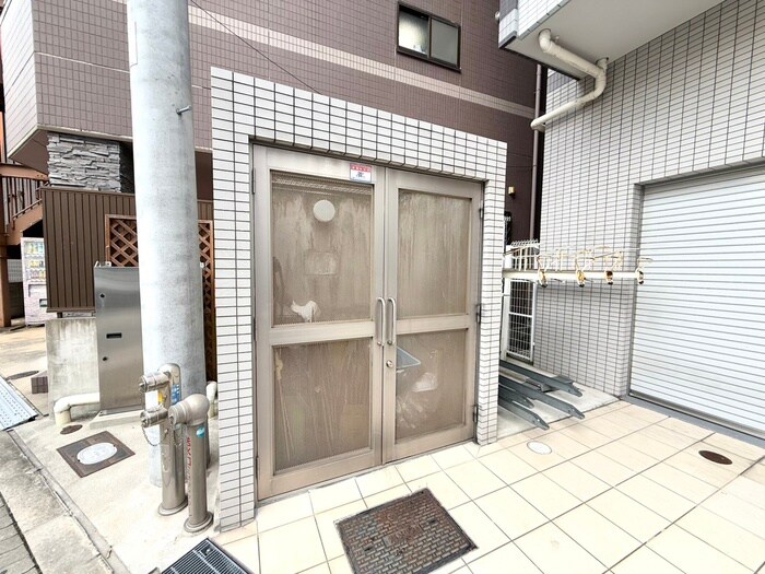 パークフラッツ野田阪神駅前の物件外観写真