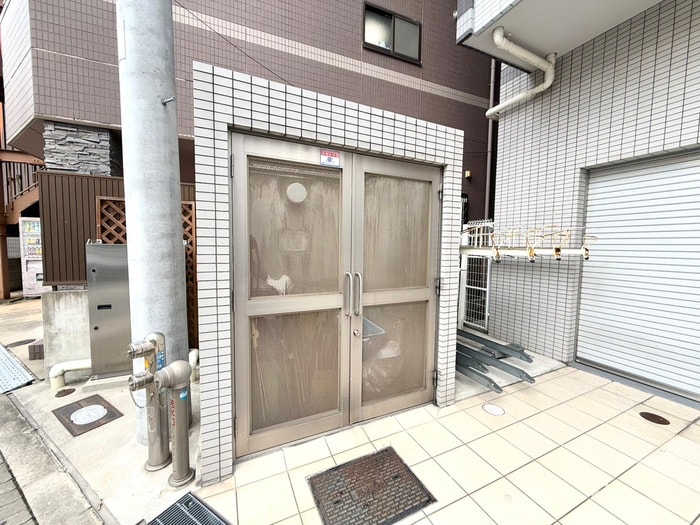 パークフラッツ野田阪神駅前の物件外観写真