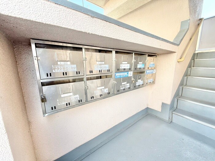 ビレッジハウス城陽４号棟の物件外観写真