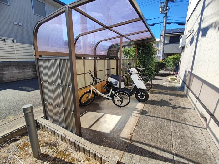 ハイツ秀嶺の物件外観写真