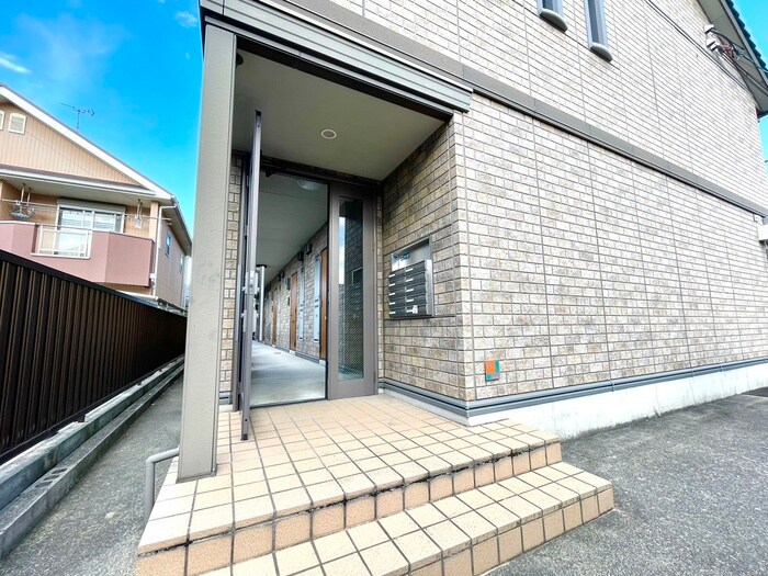 ウインオカダヤの物件外観写真