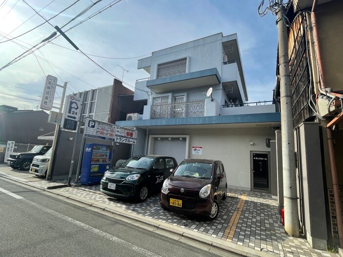 ジュネス一条の物件外観写真