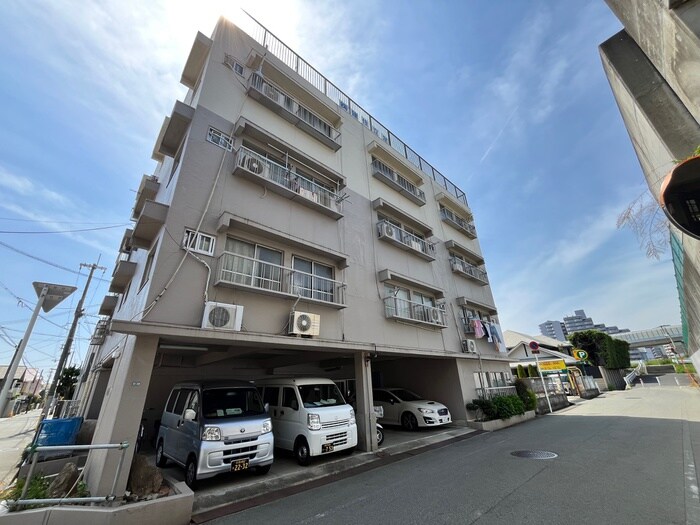 クレハマンションの物件外観写真