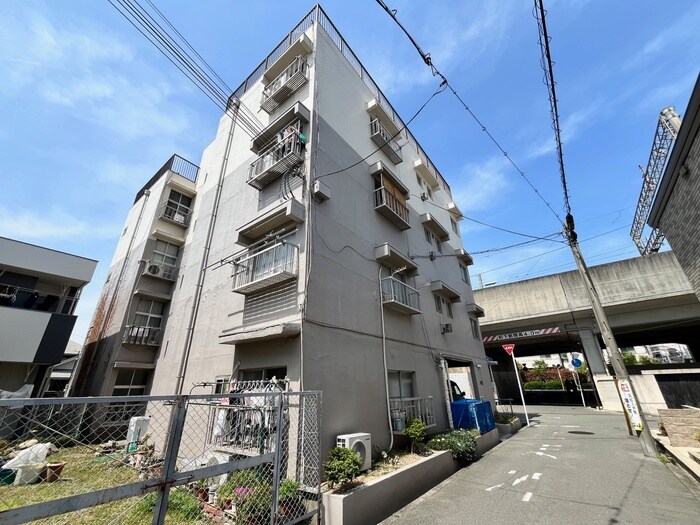 クレハマンションの物件外観写真