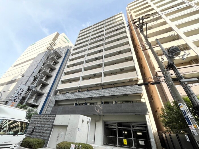 S-RESIDENCE江坂の物件外観写真