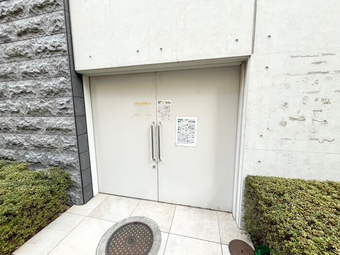 S-RESIDENCE江坂の物件外観写真