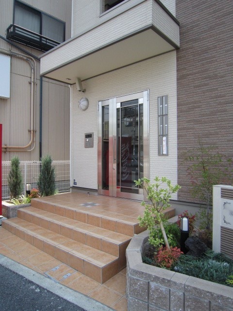 ラガ－コ－トの物件外観写真