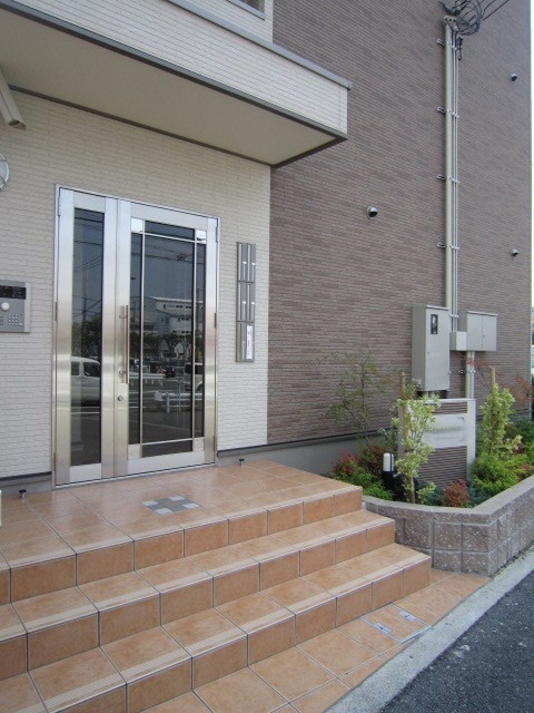 ラガ－コ－トの物件外観写真