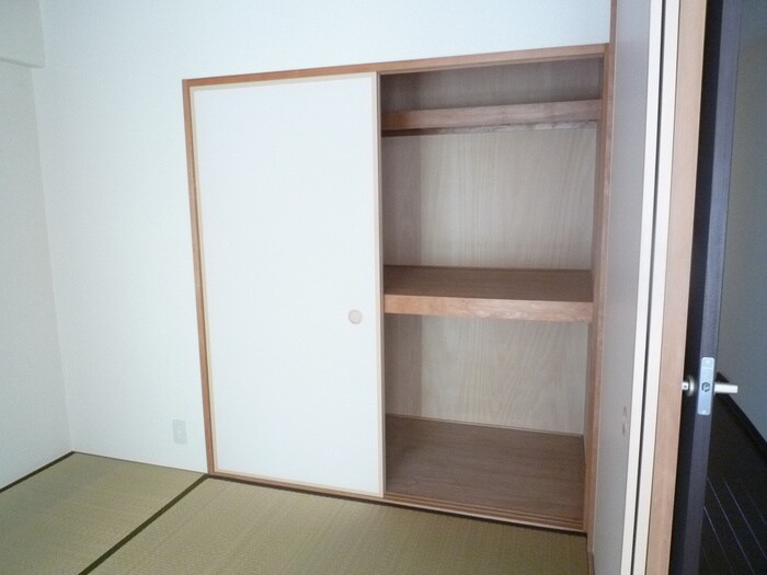 ローズシャトー上山手の物件内観写真