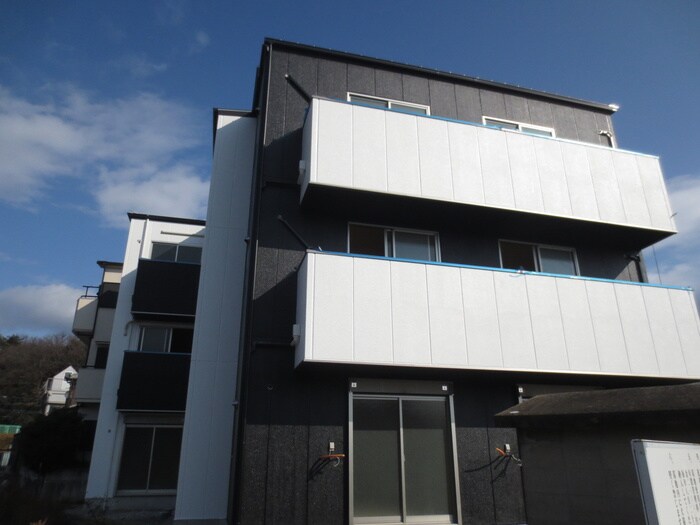 ロイヤルワン中穂茨木の物件外観写真