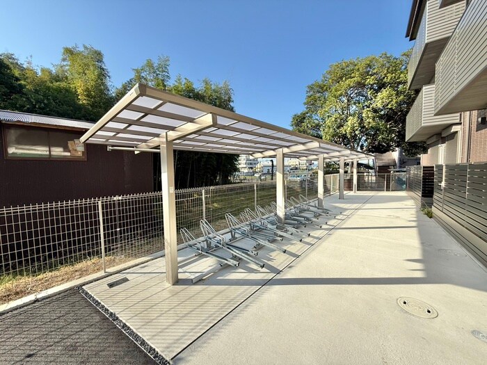 ミラーエステート　イーストビルの物件外観写真