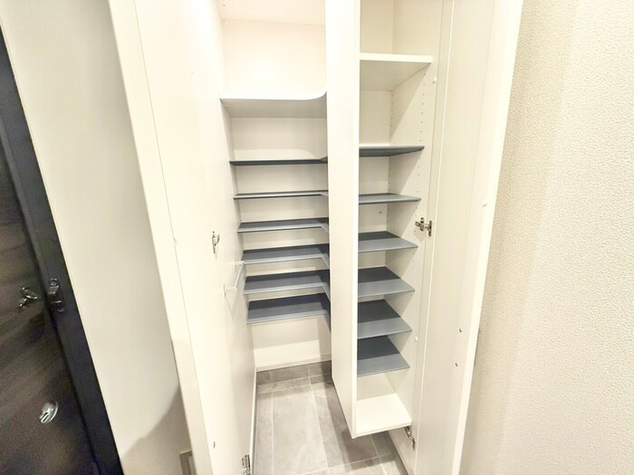 ミラーエステート　イーストビルの物件内観写真