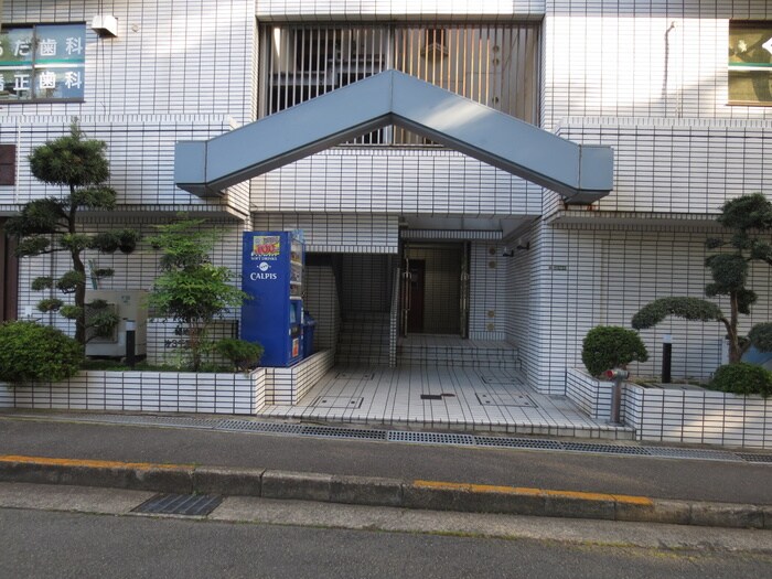 緑地公園第３千里ハイツの物件外観写真