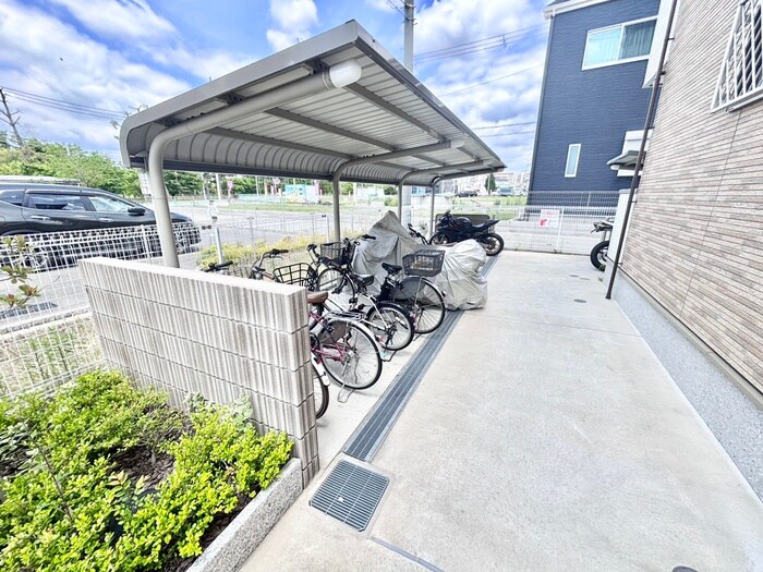 ロワールの物件外観写真