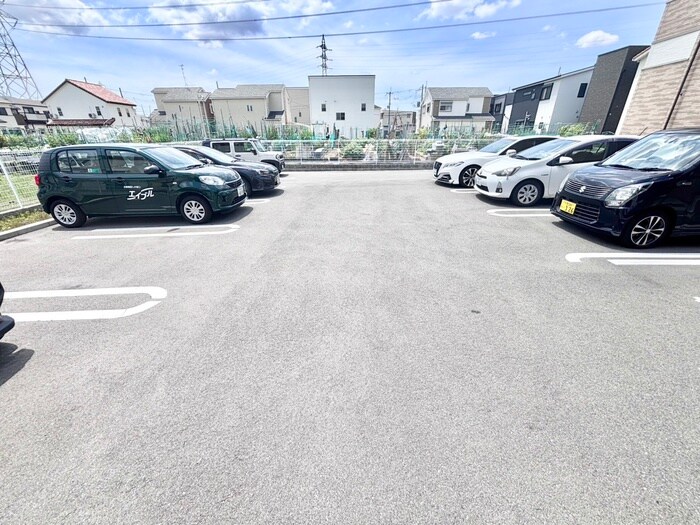 ロワールの物件外観写真