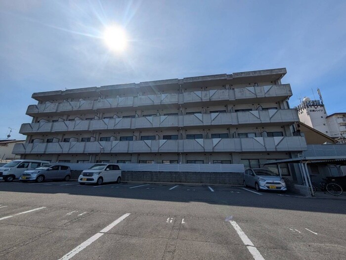 ラ・テ－ル西田弐番館の物件外観写真