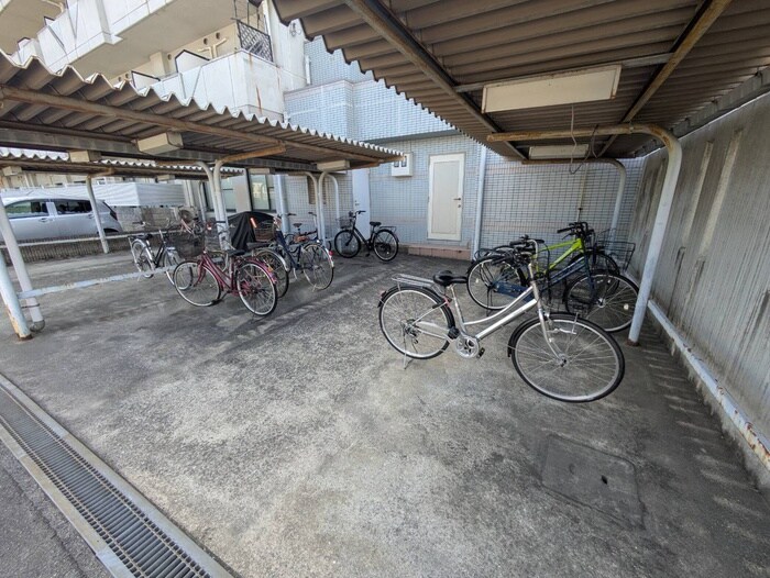 ラ・テ－ル西田弐番館の物件外観写真