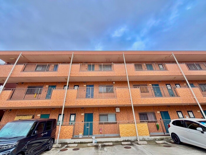 フリ－ダム常吉の物件外観写真