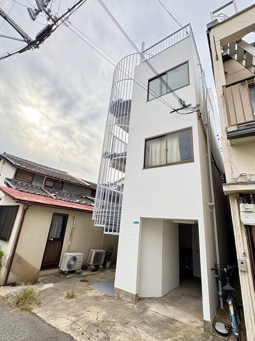 コーポ三津屋の物件外観写真