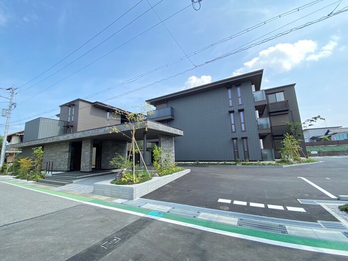 Palais Poire　B棟の物件外観写真