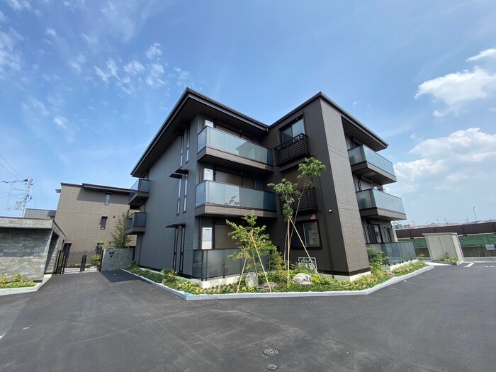 Palais Poire　B棟の物件外観写真