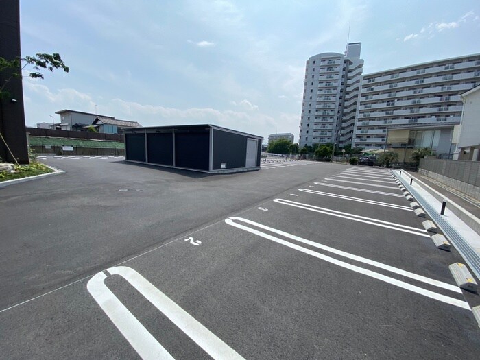 Palais Poire　B棟の物件外観写真