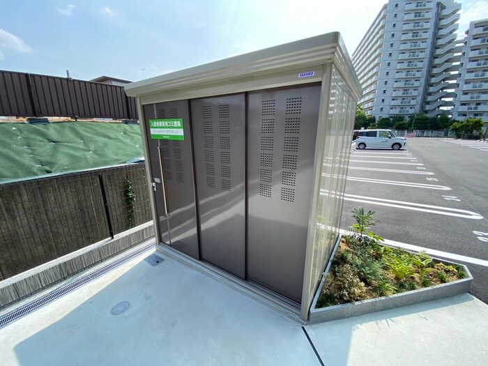 Palais Poire　B棟の物件外観写真