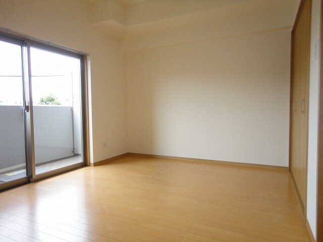 プロスパー緑地公園の物件内観写真