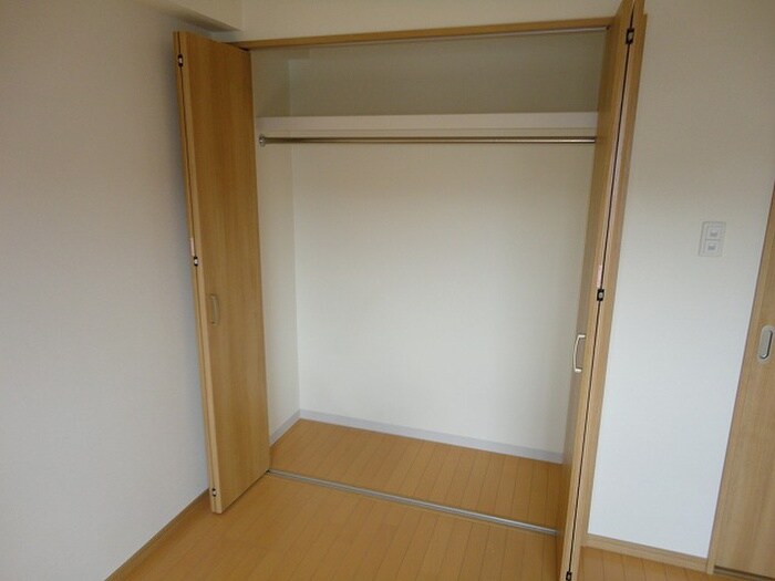 プロスパー緑地公園の物件内観写真