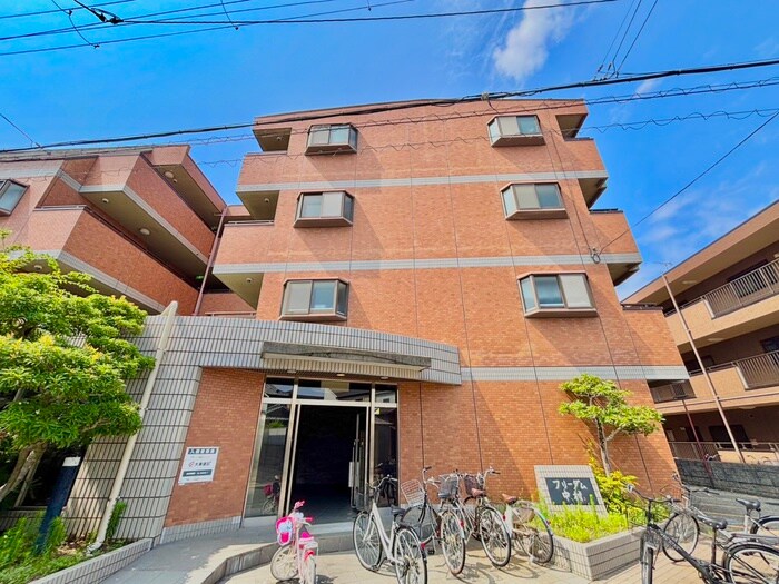 フリーダム中村の物件外観写真