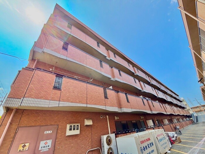 フリーダム中村の物件外観写真