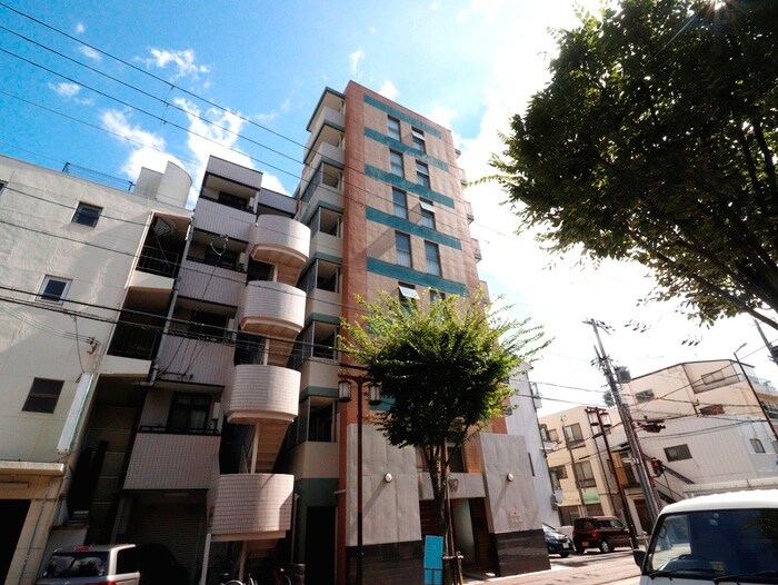 ラ・ウェゾン上沢の物件外観写真