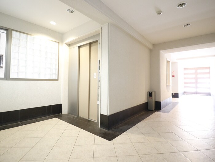 ラ・ウェゾン上沢の物件外観写真