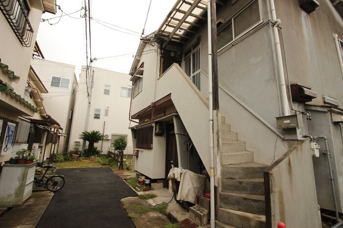 服部寿町３丁目７号貸家の物件外観写真