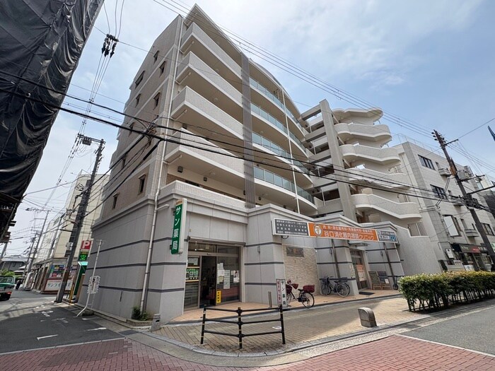 サン・アズ－ルの物件外観写真