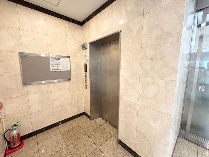 サン・アズ－ルの物件外観写真